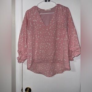 Caramela Pink & white V-neck blouse small